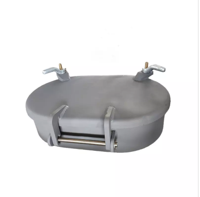 Что делает приподнятую крышку люка по -настоящему водонепроницаемой для доставки?